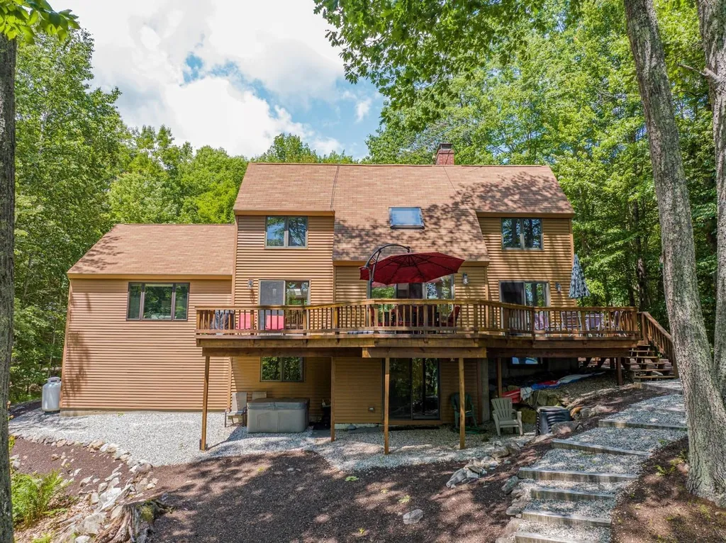 4 Willow Terrace Moultonborough NH 03254