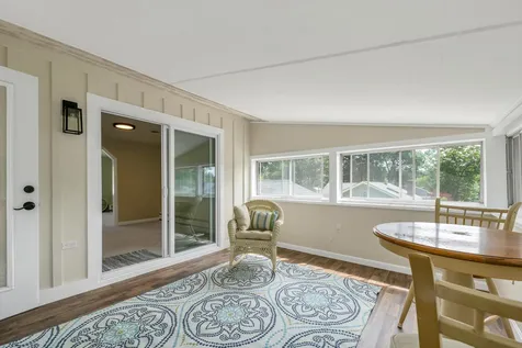 6 Longwood Road Salem NH 03079