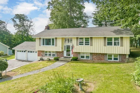 6 Longwood Road Salem NH 03079