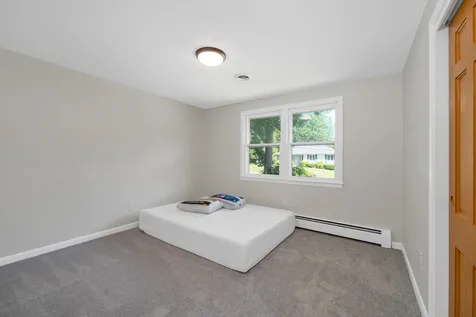 6 Longwood Road Salem NH 03079