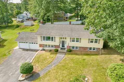 6 Longwood Road Salem NH 03079