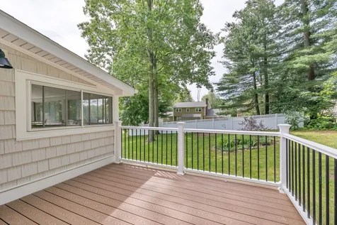 6 Longwood Road Salem NH 03079