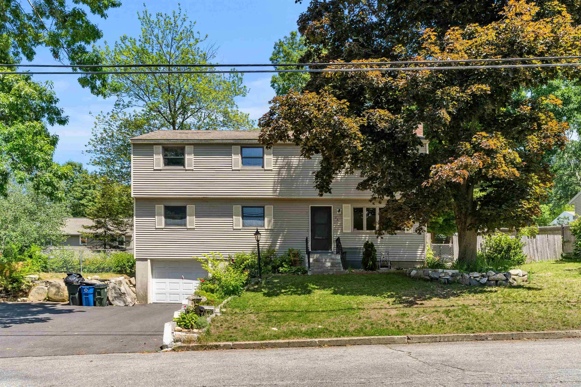 231 Mayflower Drive Manchester NH 03104