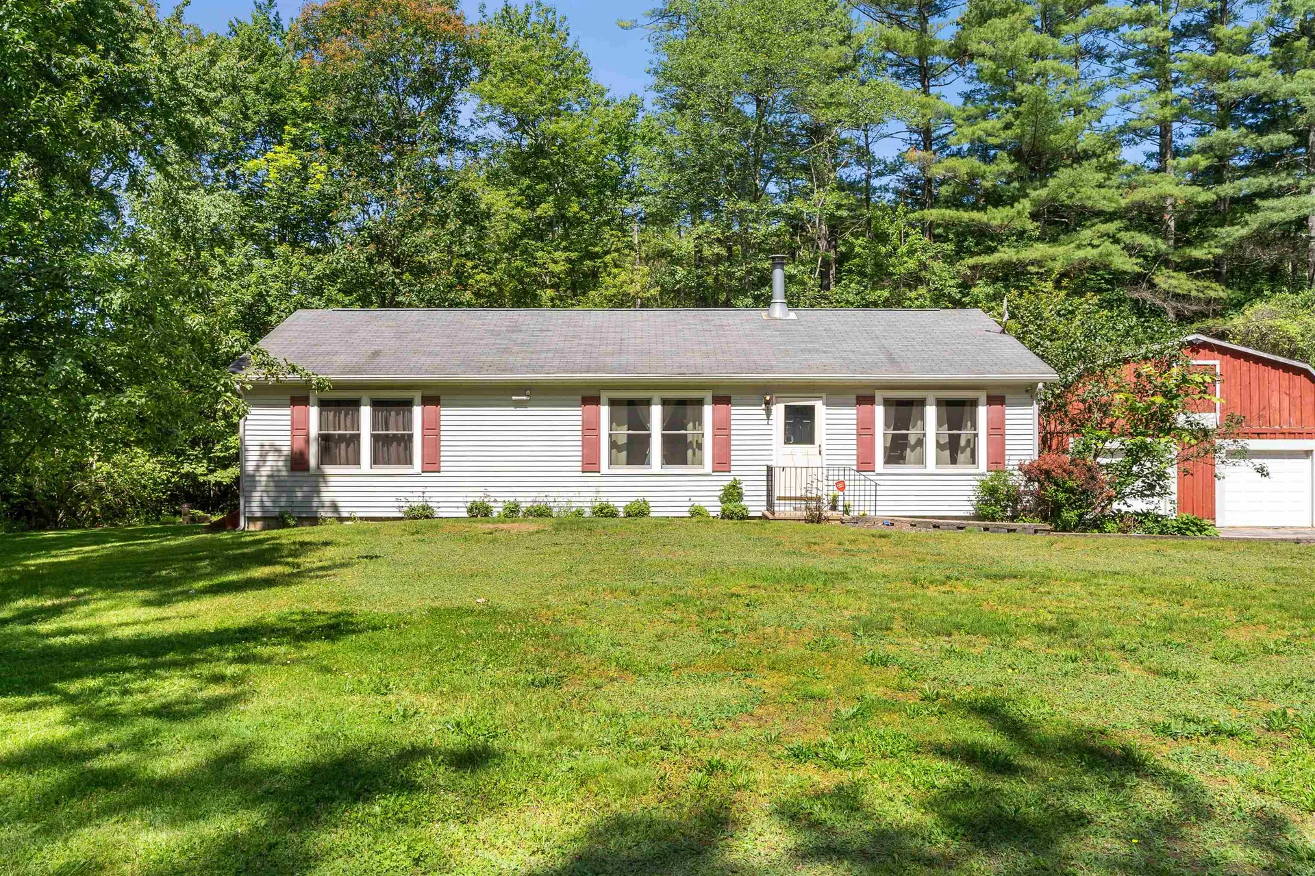 21 Clark Road Londonderry NH 03053