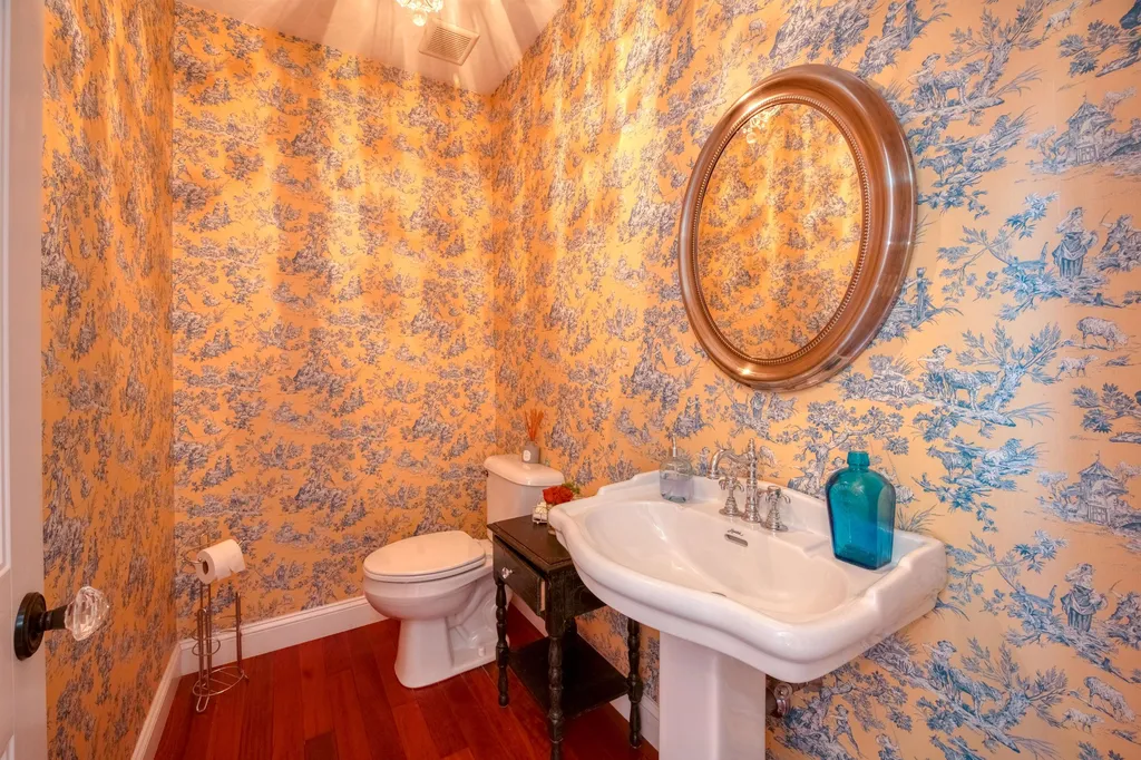 17 Burnham Road Windham NH 03087
