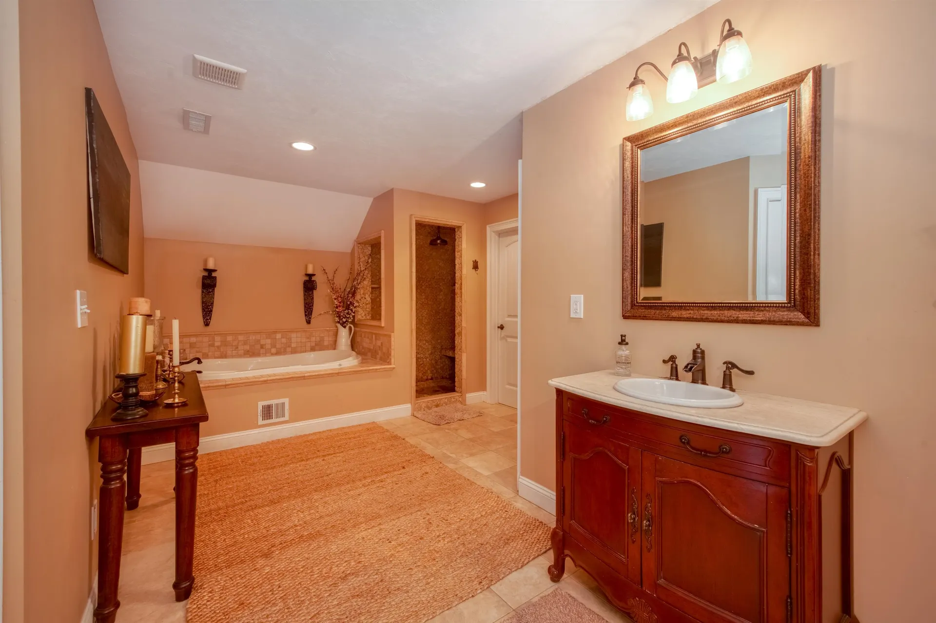 17 Burnham Road Windham NH 03087