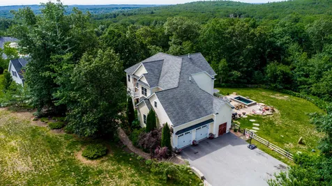 17 Burnham Road Windham NH 03087