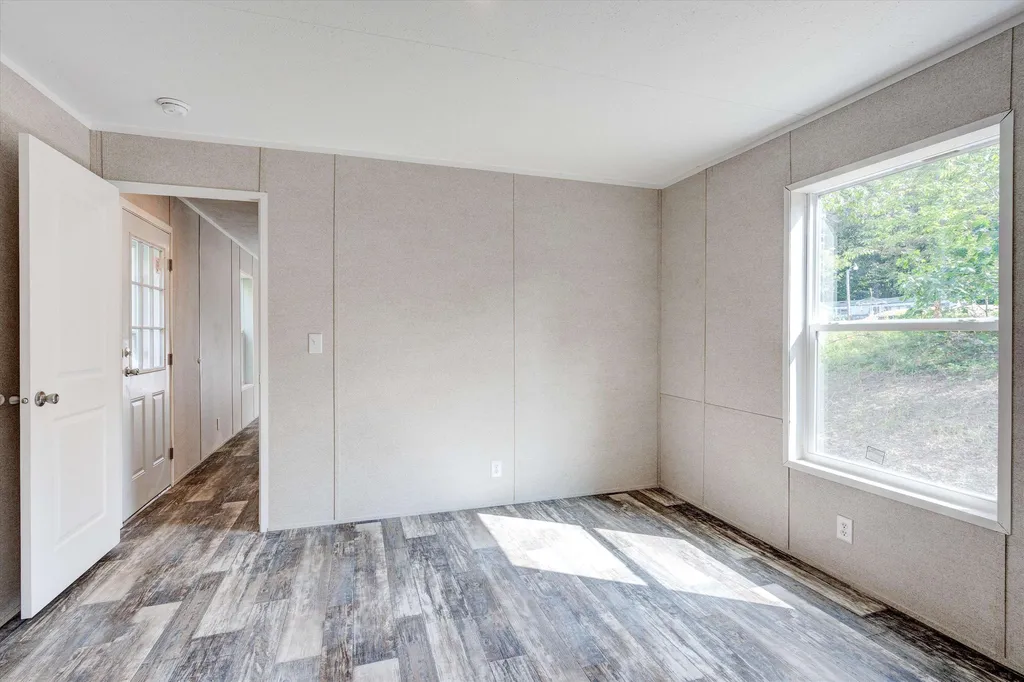 133 Estate Drive Barrington NH 03825