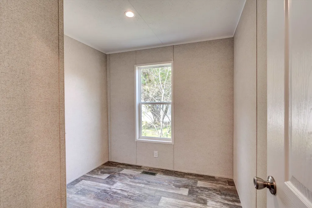 133 Estate Drive Barrington NH 03825
