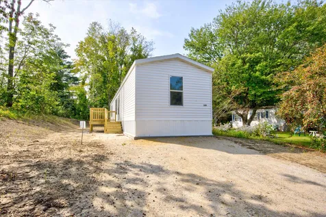 133 Estate Drive Barrington NH 03825