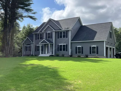 13 Pheasant Run Pembroke NH 03275