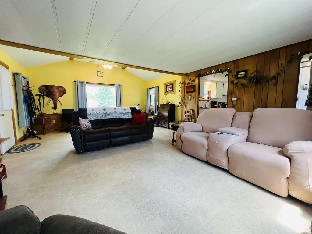 122 Ingalls Lane Lyndon VT 05851