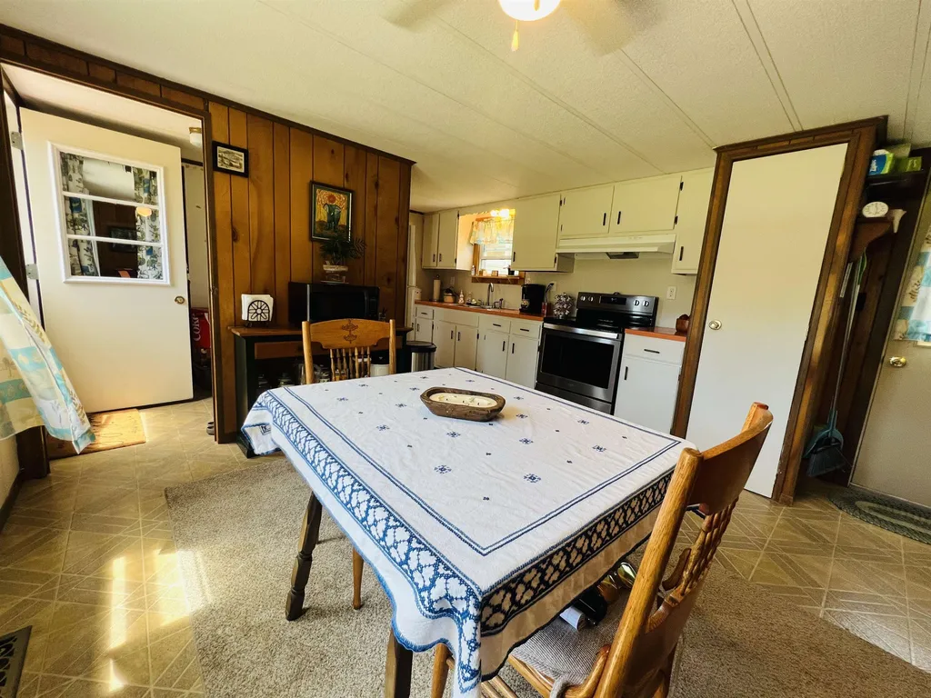 122 Ingalls Lane Lyndon VT 05851