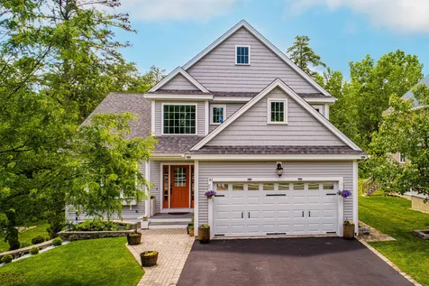 42 Stocklan Circle Dover NH 03820