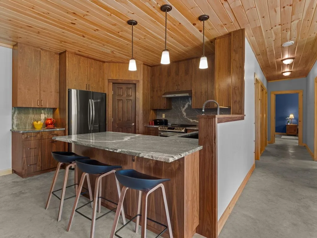 152 Wolf Lane Lincoln VT 05443