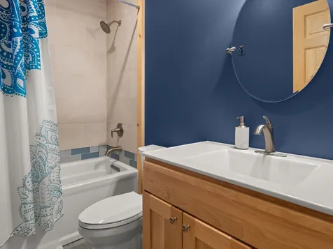 152 Wolf Lane Lincoln VT 05443