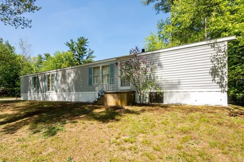 43 Sycamore Boulevard Farmington NH 03835