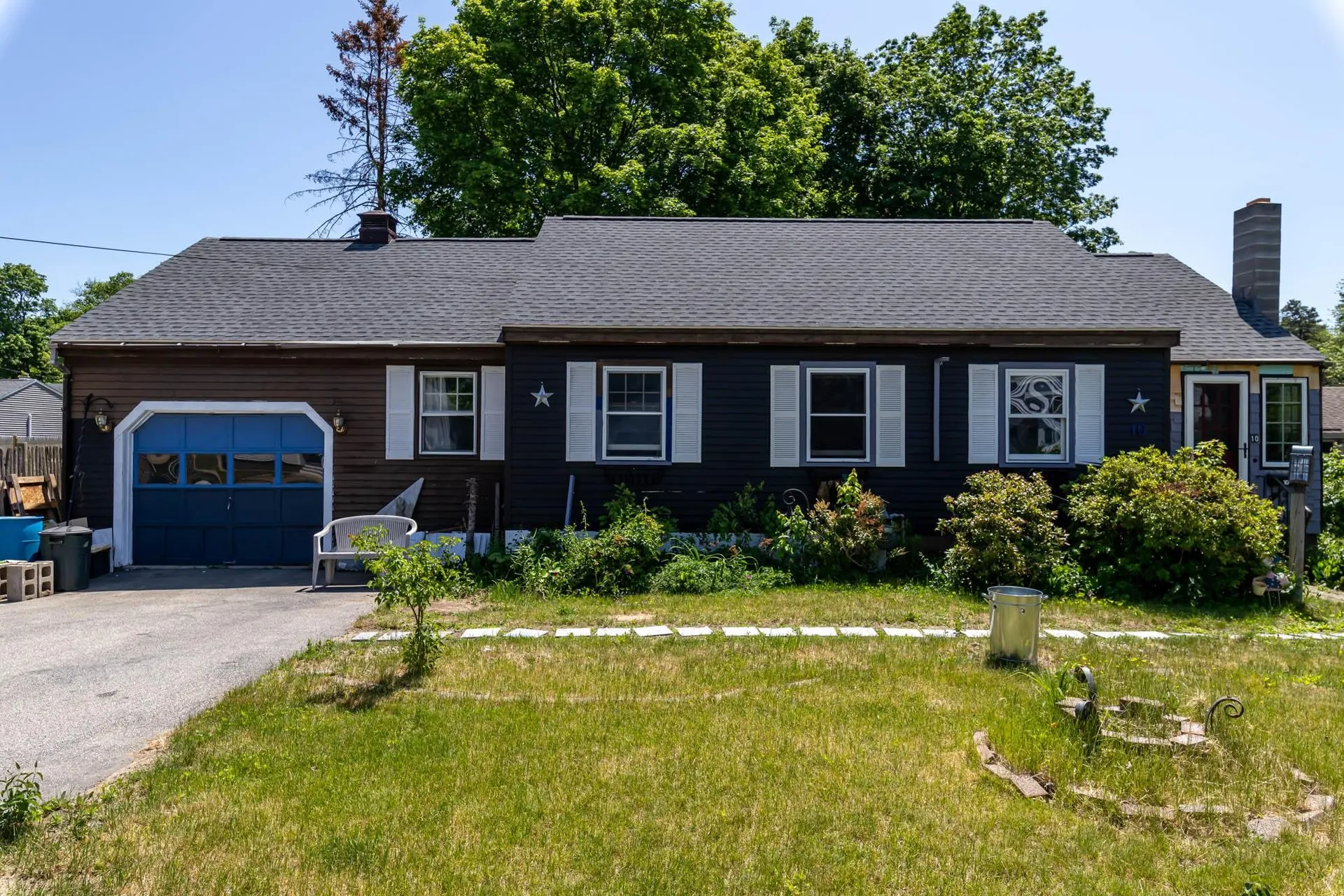 10 Berkshire Street Nashua NH 03064