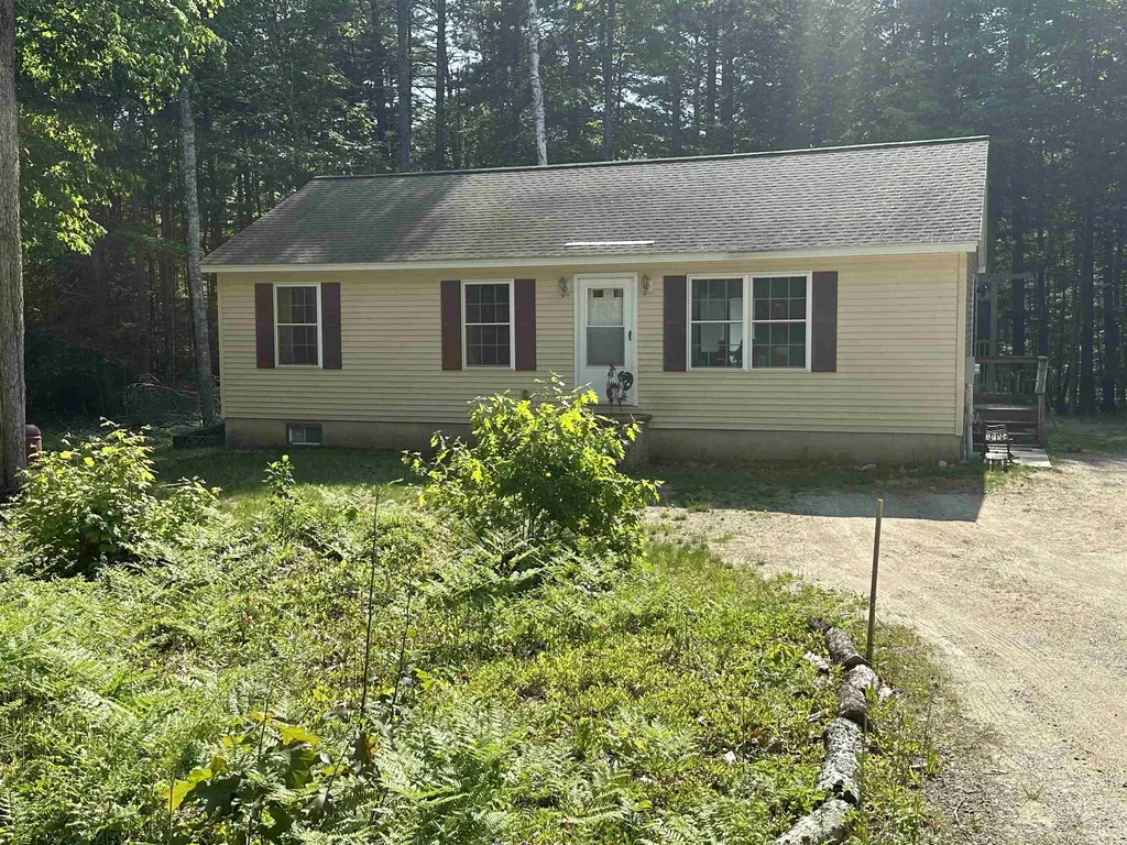 31 Beech River Circle Ossipee NH 03814