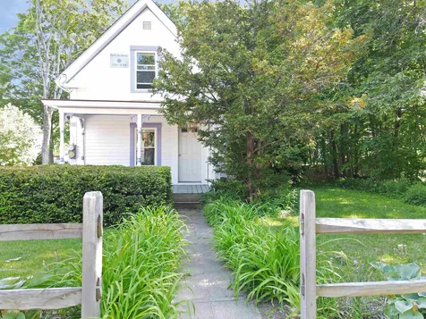 13 Pleasant Street Plymouth NH 03264