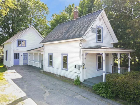 13 Pleasant Street Plymouth NH 03264