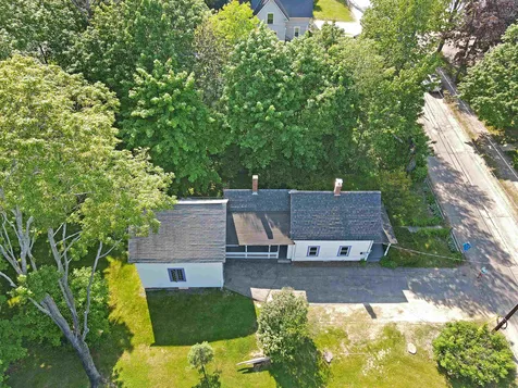 13 Pleasant Street Plymouth NH 03264