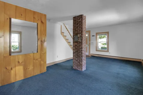 13 Pleasant Street Plymouth NH 03264