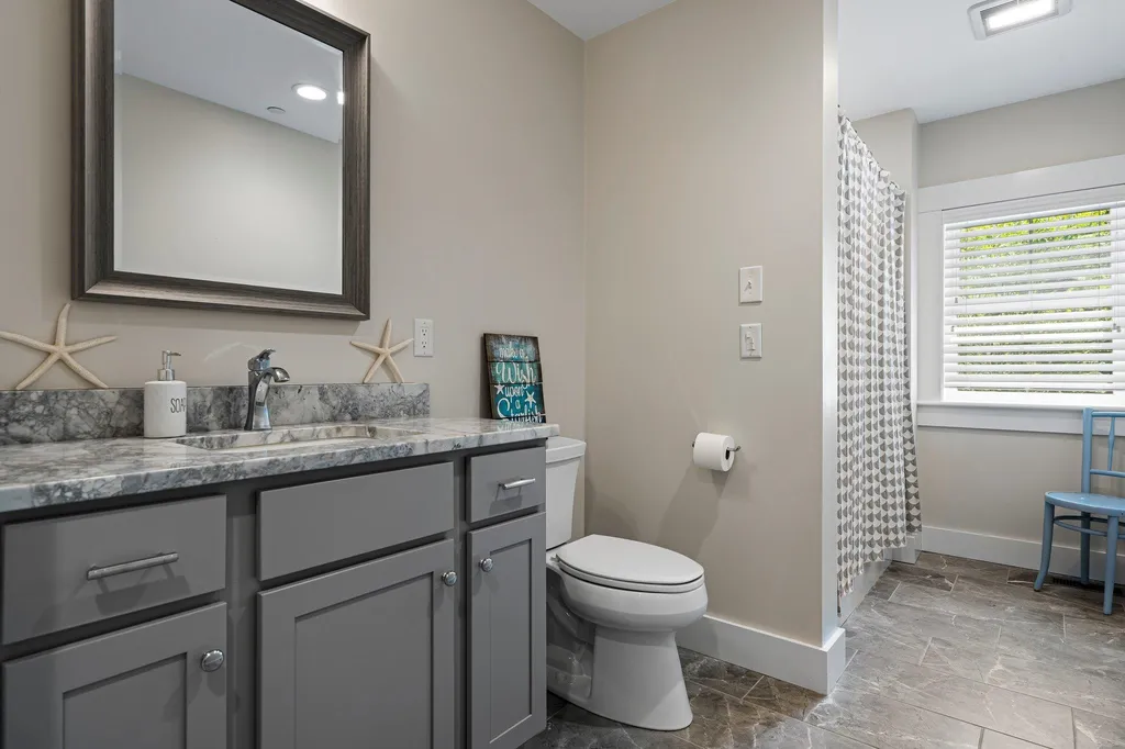 792 Sagamore Avenue Portsmouth NH 03801