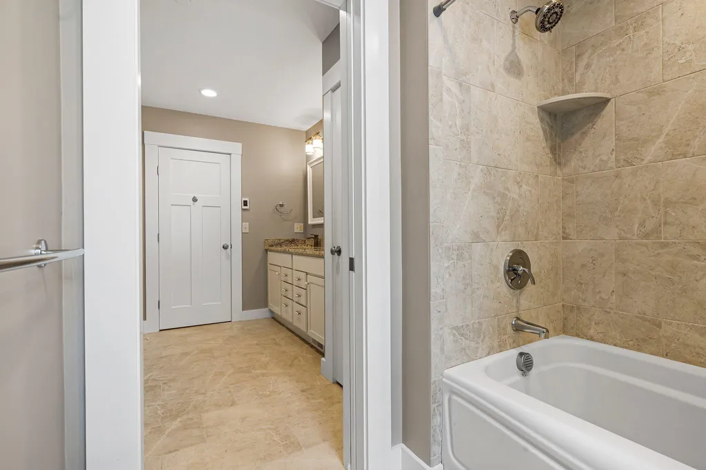 792 Sagamore Avenue Portsmouth NH 03801