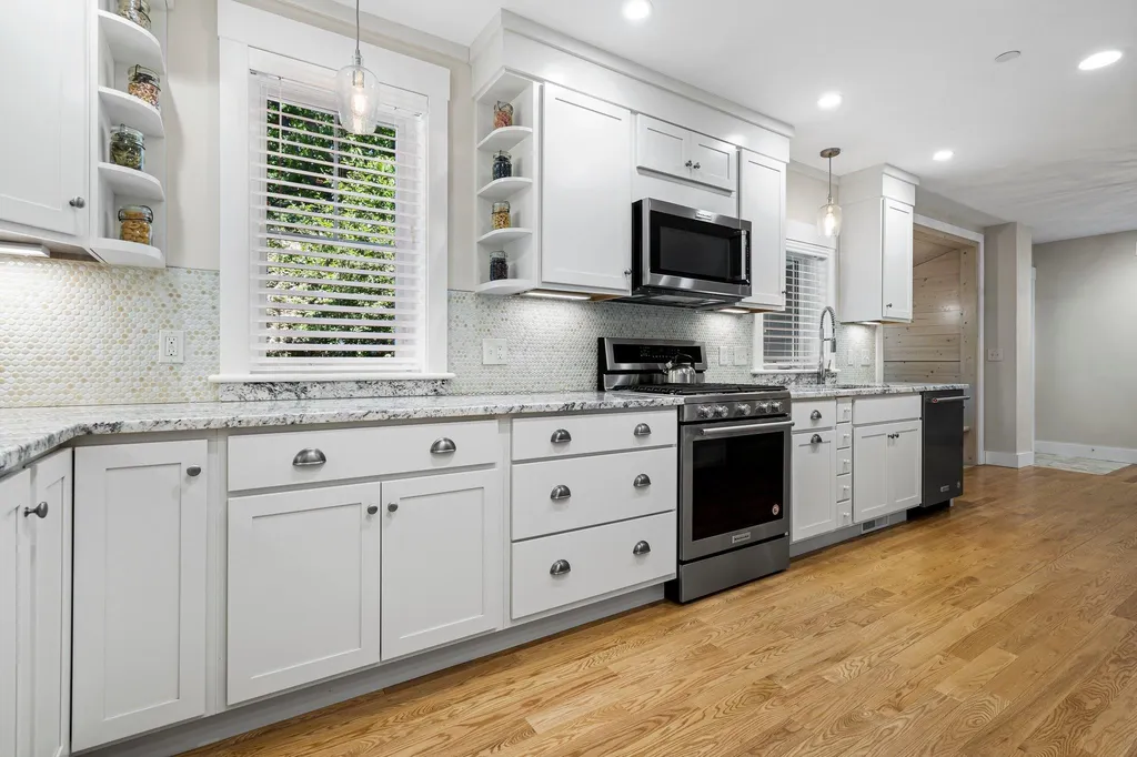 792 Sagamore Avenue Portsmouth NH 03801