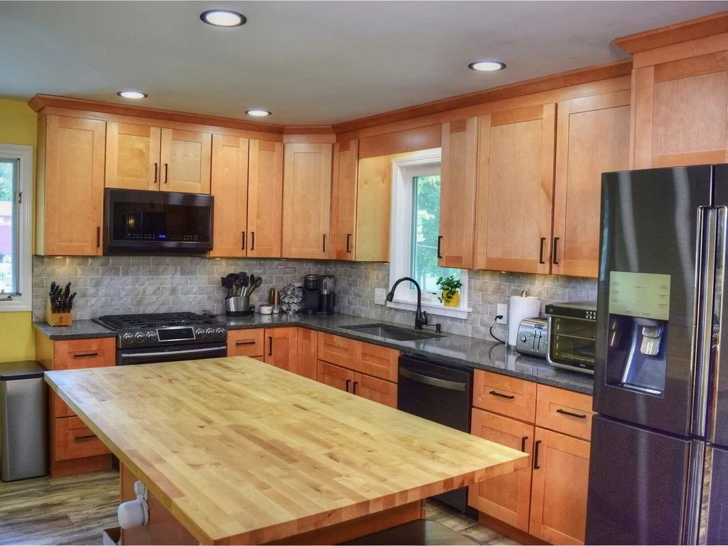 35 Jonzetta Court Milton VT 05468