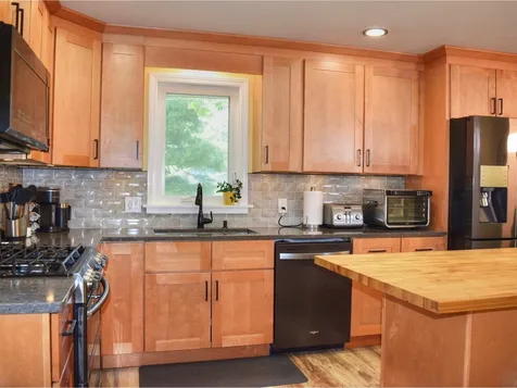 35 Jonzetta Court Milton VT 05468