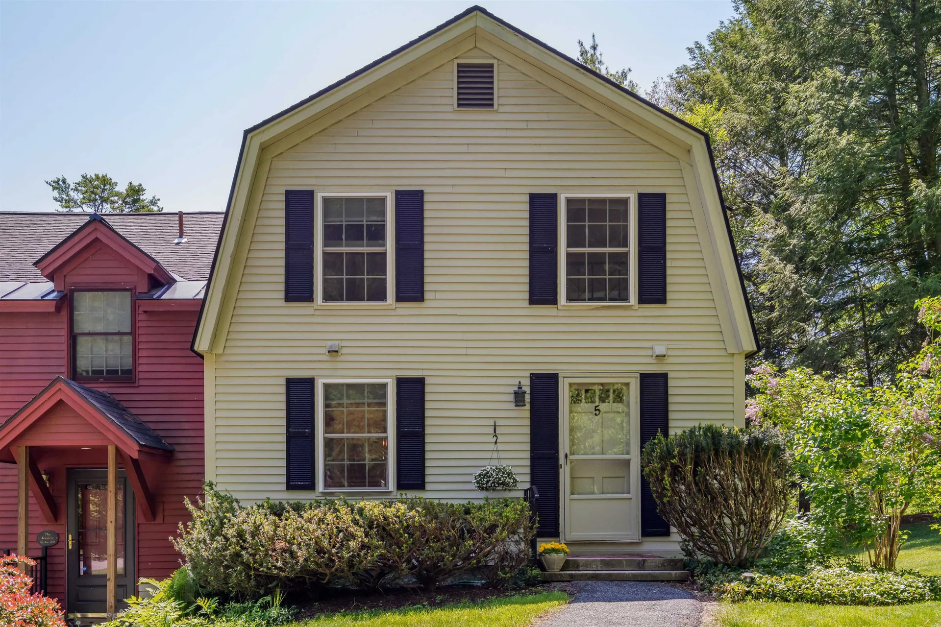 824 Hard Road Hartford VT 05059