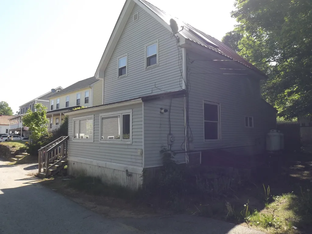 12 Nelson Court Belmont NH 03220