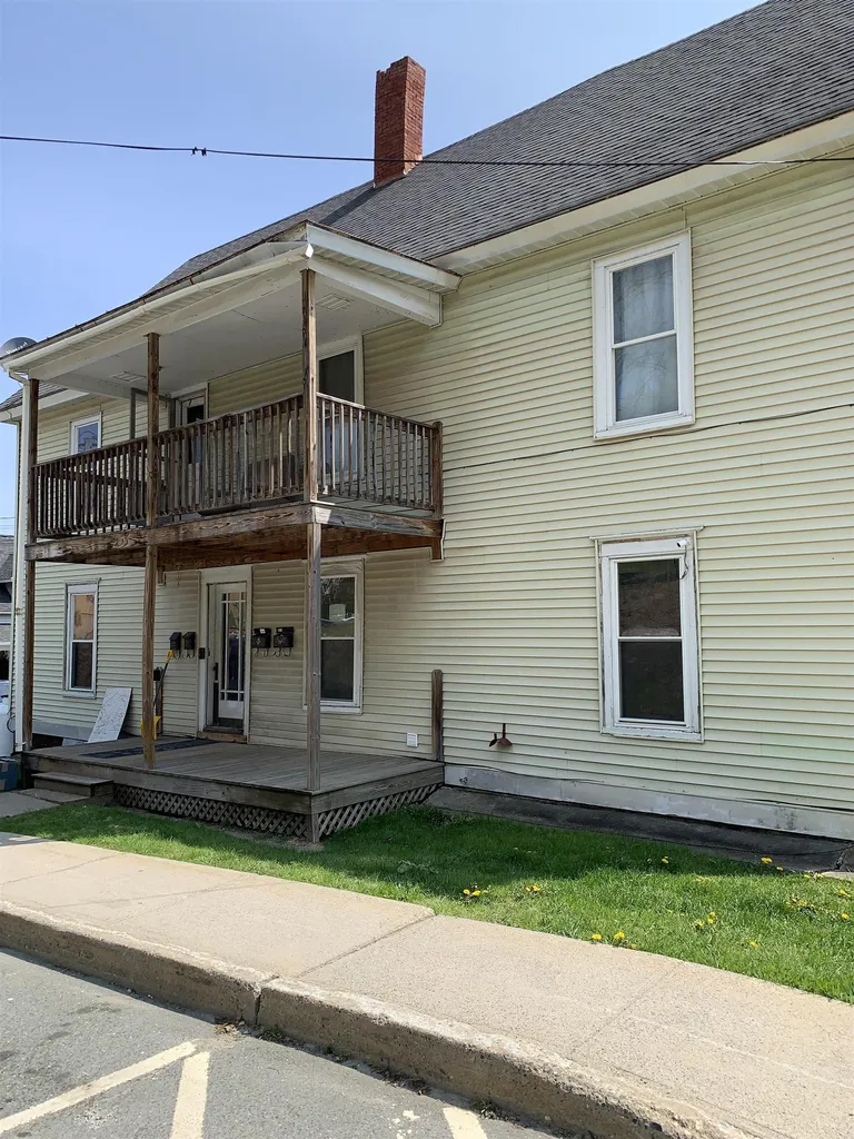 96 Cherry Street St. Johnsbury VT 05819