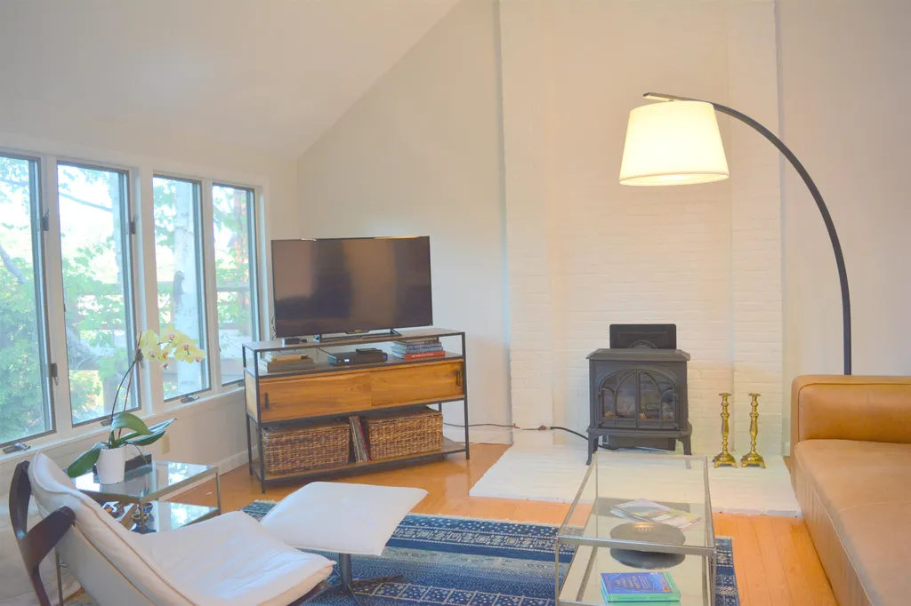 847 Cove Drive Grantham NH 03753
