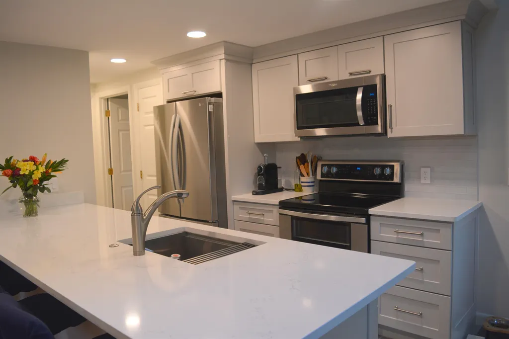 847 Cove Drive Grantham NH 03753