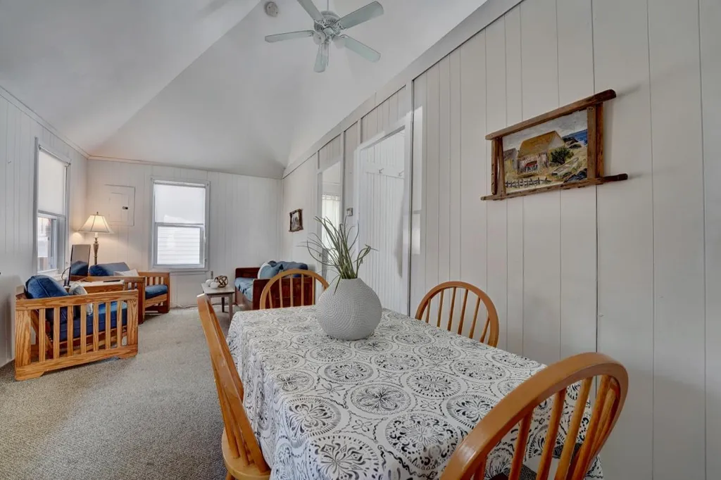 15 Boston Avenue Hampton NH 03842