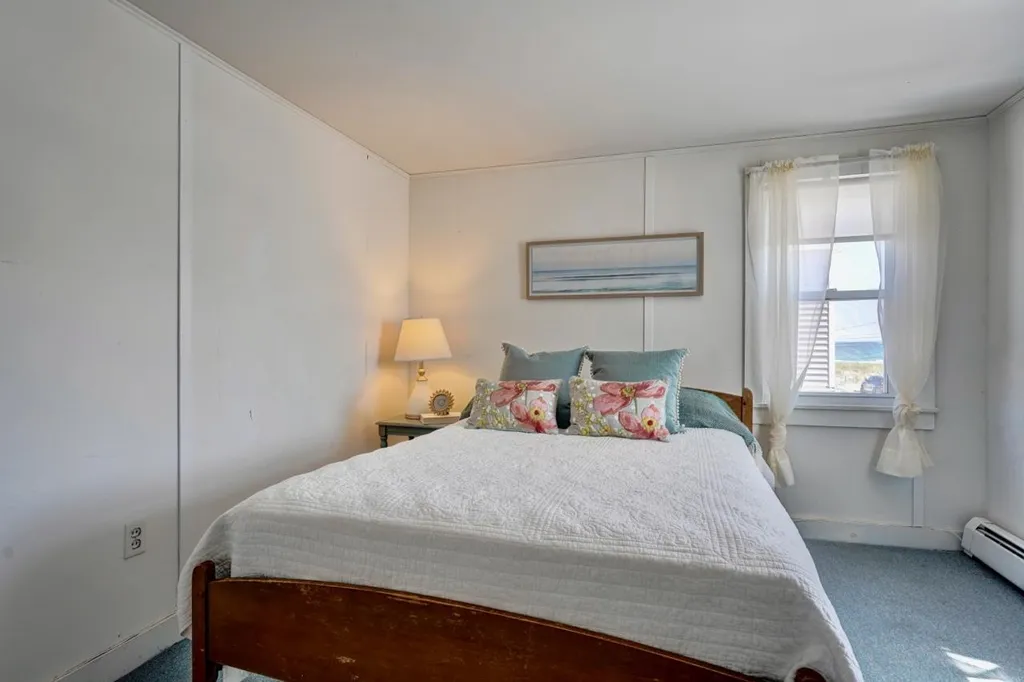 15 Boston Avenue Hampton NH 03842