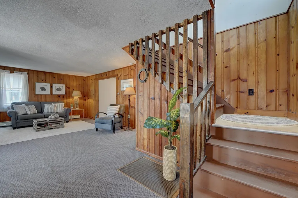 15 Boston Avenue Hampton NH 03842