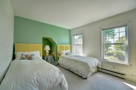 31 Tidewater Farm Road Greenland NH 03840