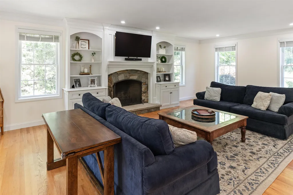 5 Liberty Lane Hampstead NH 03841
