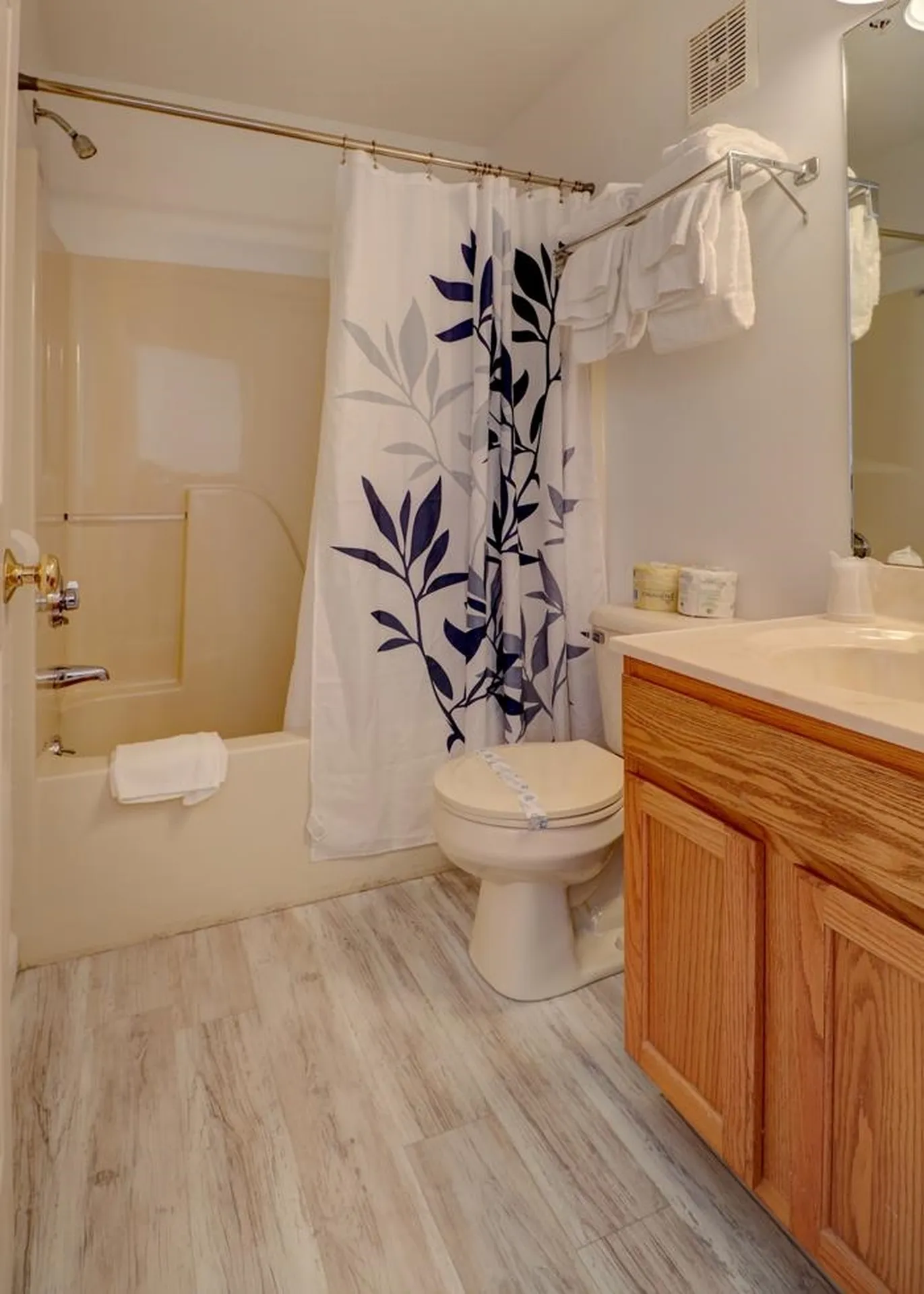 40 Ashworth Avenue Hampton NH 03842