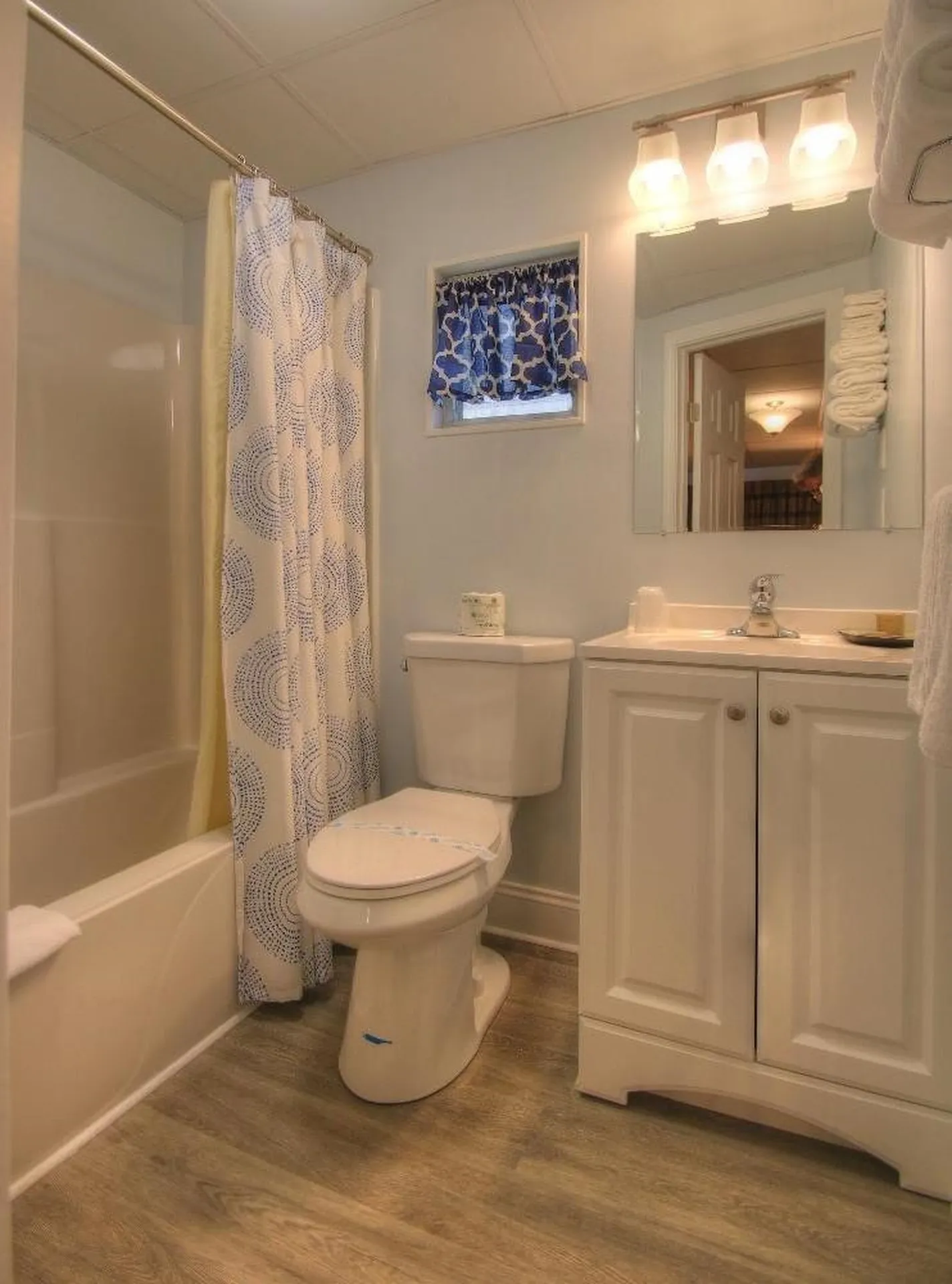 40 Ashworth Avenue Hampton NH 03842