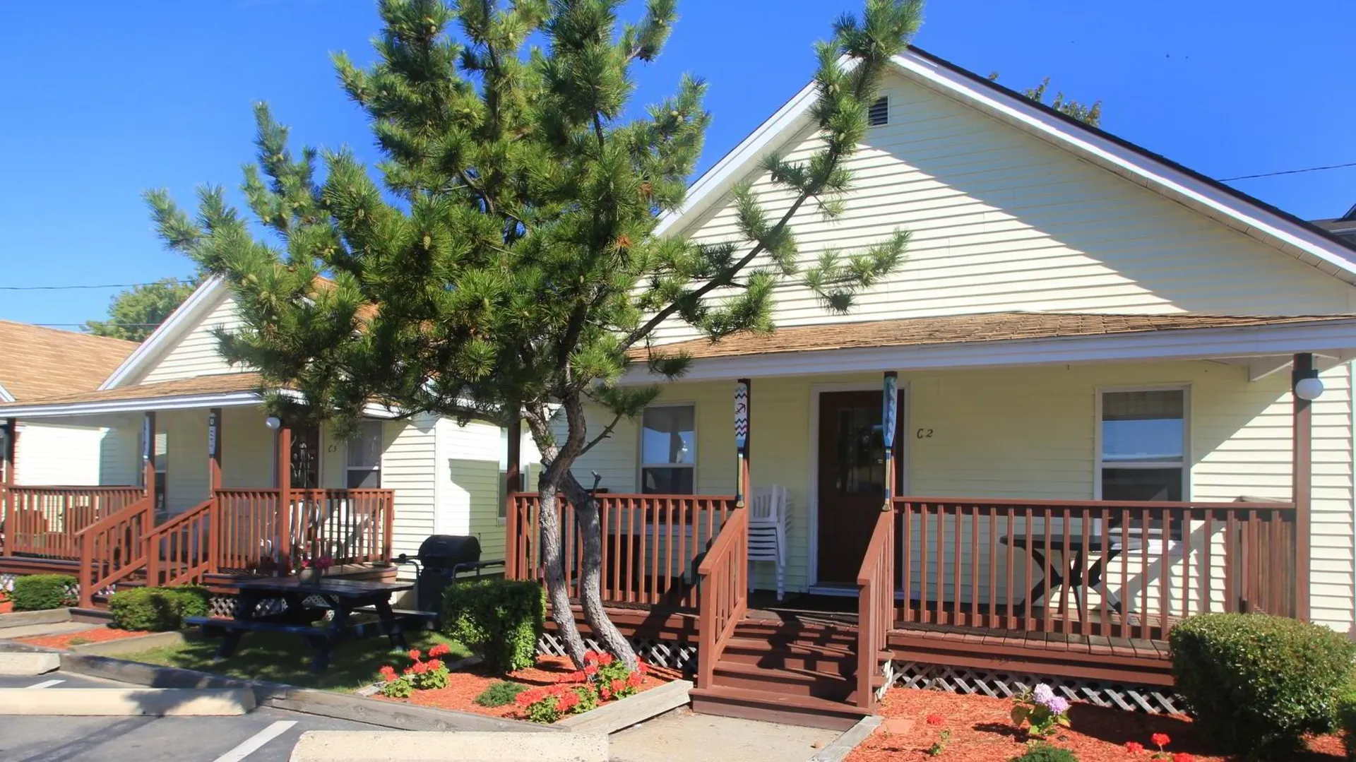 40 Ashworth Avenue Hampton NH 03842