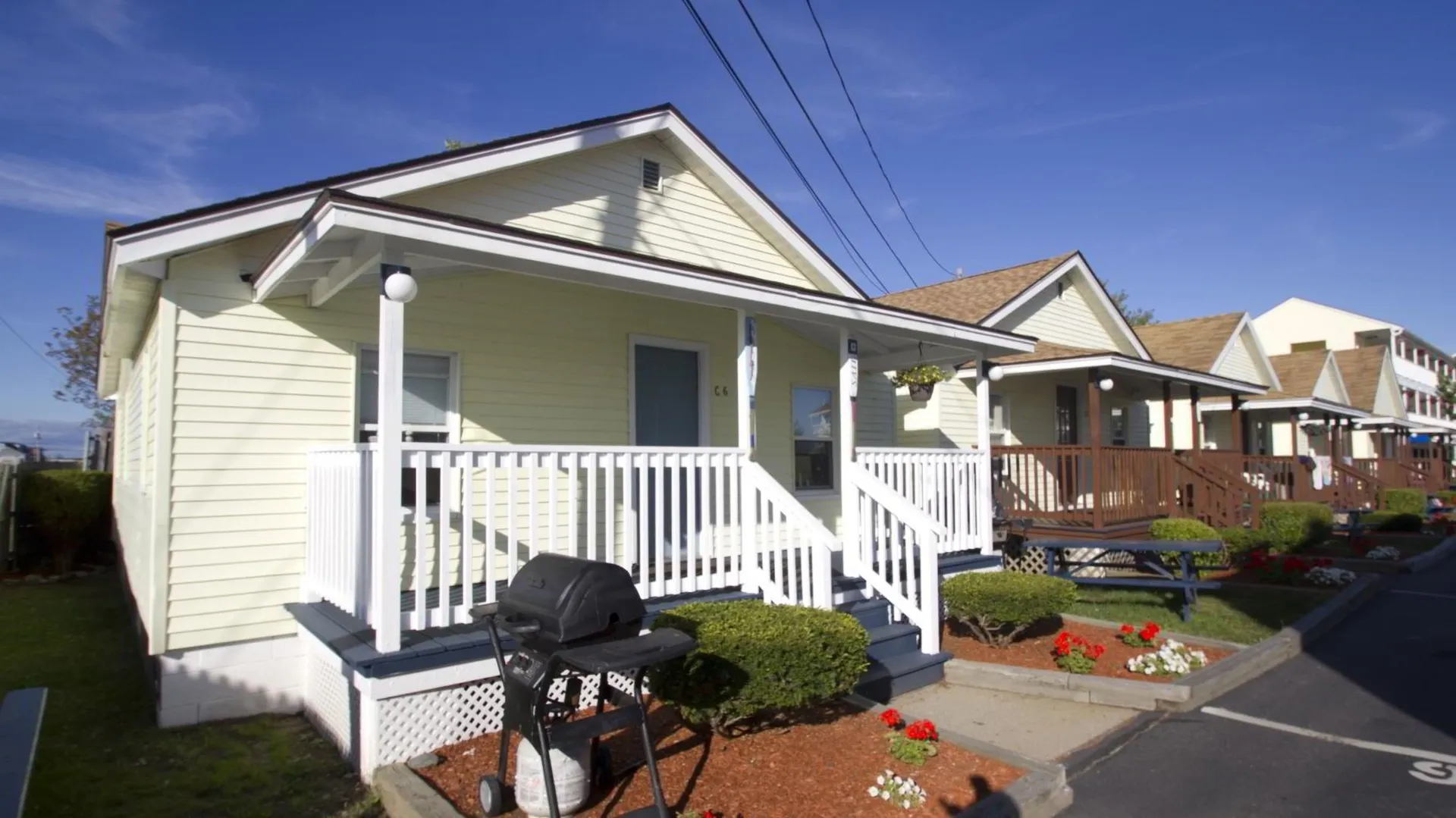 40 Ashworth Avenue Hampton NH 03842