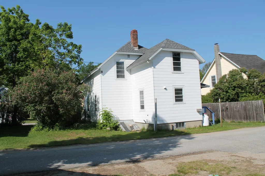38 School Street Lincoln NH 03251