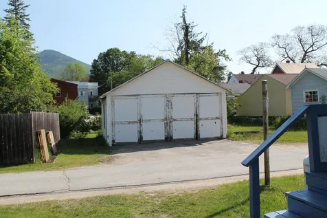 38 School Street Lincoln NH 03251