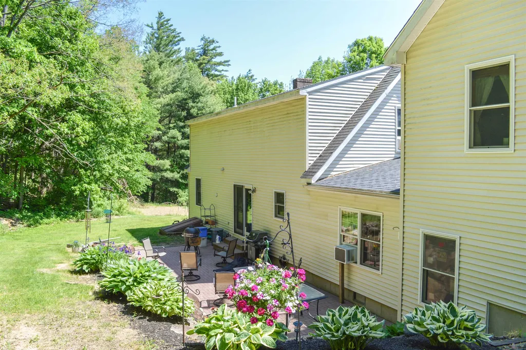 90 Richmond Road Winchester NH 03470