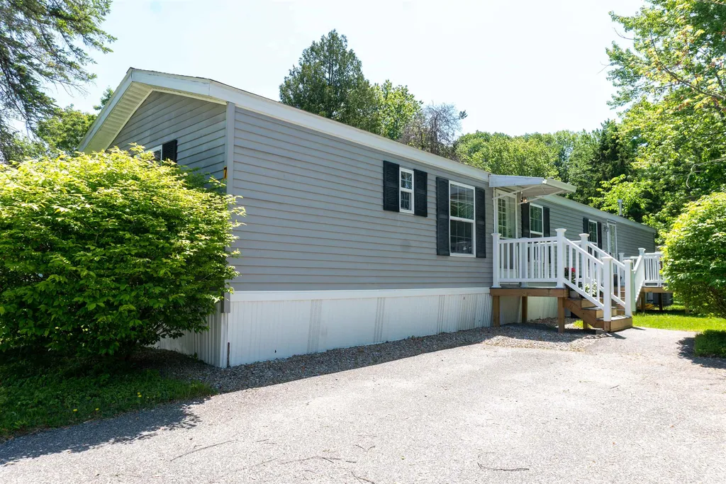 7 Lilac Street Exeter NH 03833
